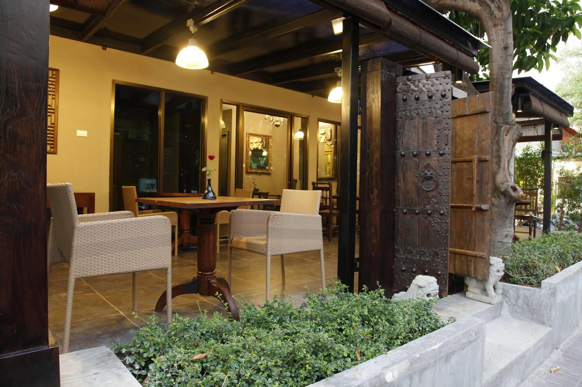 Lilu Chiang Mai Hotel Exterior foto